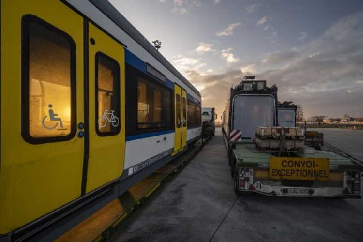 Elindul Magyarországra a második tram-train
