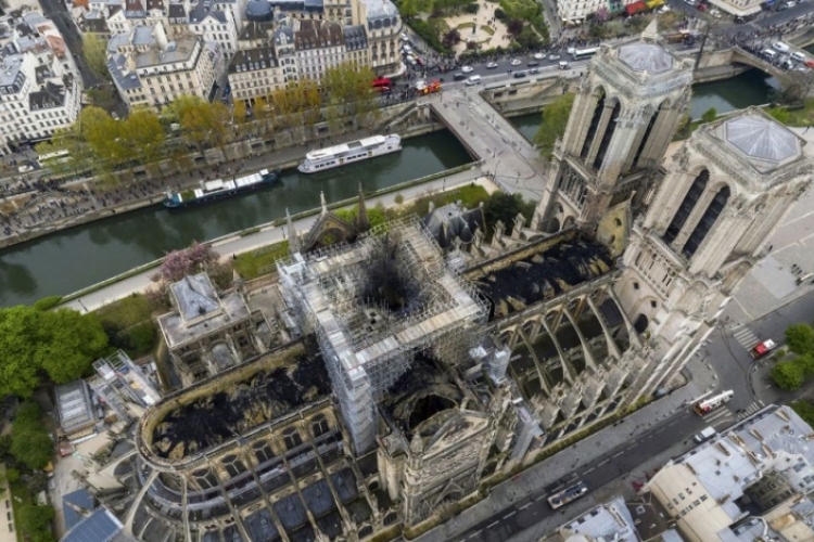 Elfogadták a Notre-Dame helyreállításáról szóló törvényt