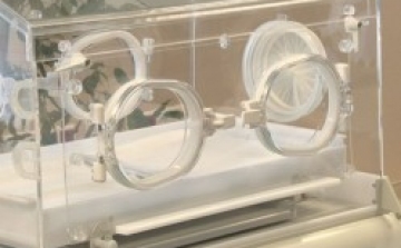 Külső szakértők is vizsgálják az inkubátorból kiesett csecsemő esetét Debrecenben