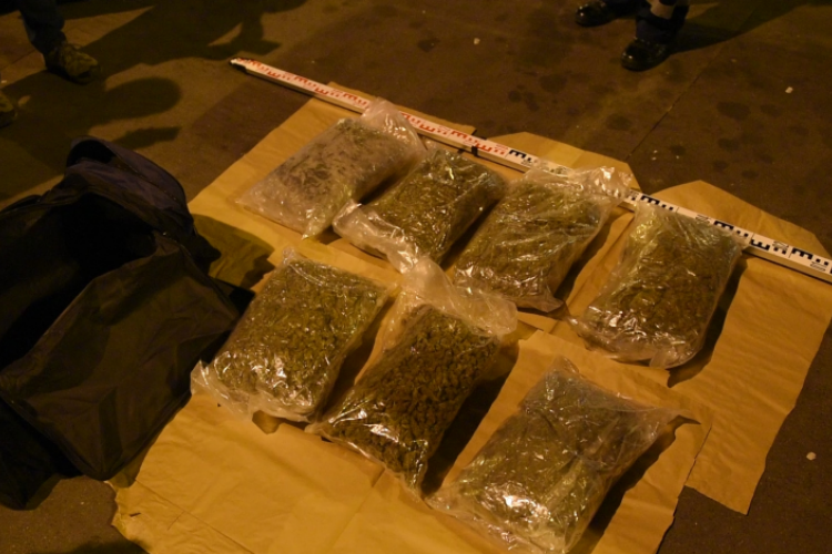 Kétszázmillió forintnyi kábítószert foglaltak le a fővárosban - VIDEÓVAL