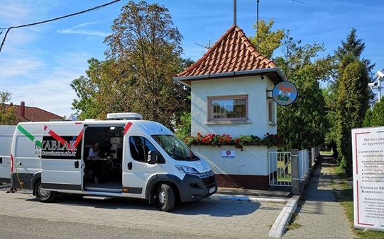 Road show-ra indul a kormányablak busz