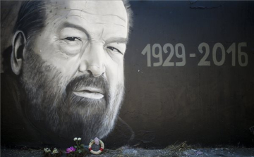 Falfestménnyel tiszteleg Bud Spencer előtt