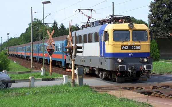 Augusztus 20-i ünnepi mentesítő vonatok