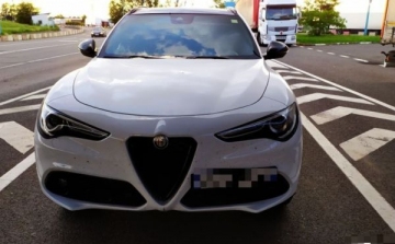 Körözött Alfa Romeo Nagylakon