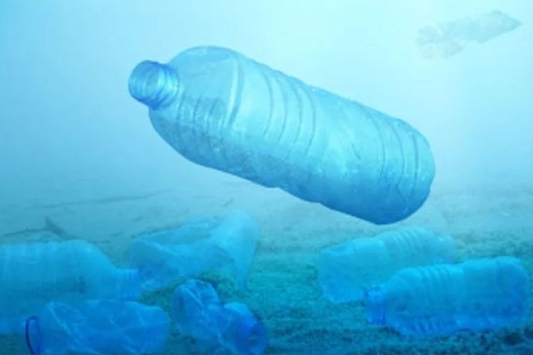 Az óceánokba kerülő műanyag mennyisége 2040-re csaknem megháromszorozódhat