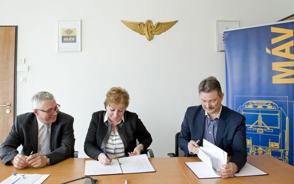 Együttműködési megállapodást kötött a MÁV-csoport és a Debreceni Egyetem