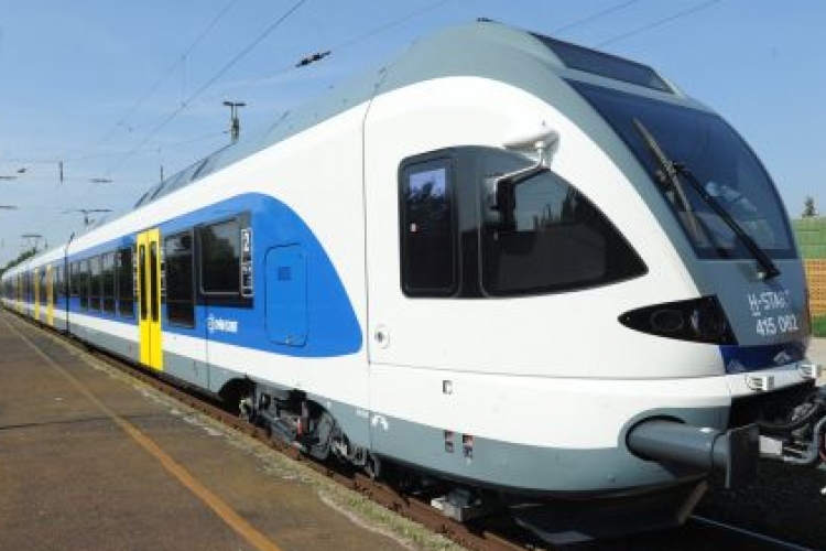 A MÁV-START tartja karban az új FLIRT motorvonatokat