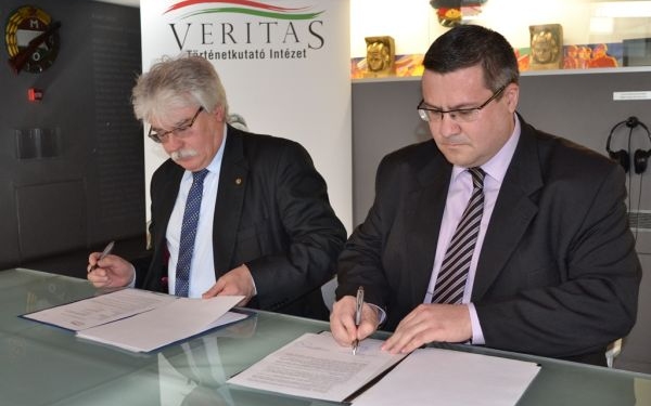Sajtóközlemény -VERITAS-Emlékpont együttműködési megállapodás aláírás