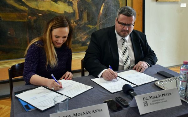 Közösen gyarapítják a kortárs művészet világát