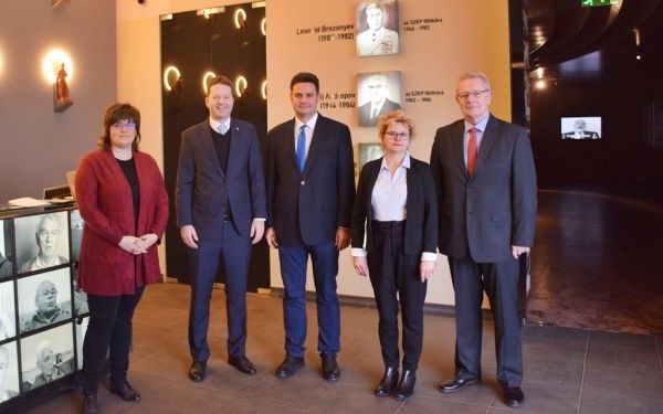 A német testvérváros delegációja kereste fel az Emlékpontot