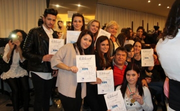 A Szabolcs Kupa 2015 nemzetközi fodrászversenyen szép sikereket értek el a Kalmár Zsigmond Tagintézmény tanulói
