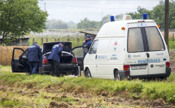 Intézkedő rendőrre támadtak Kisteleken