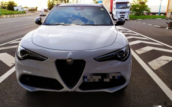 Körözött Alfa Romeo Nagylakon