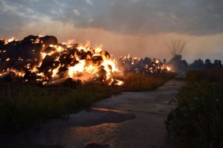  Több mint kétezer körbála szalmát gyújtott fel