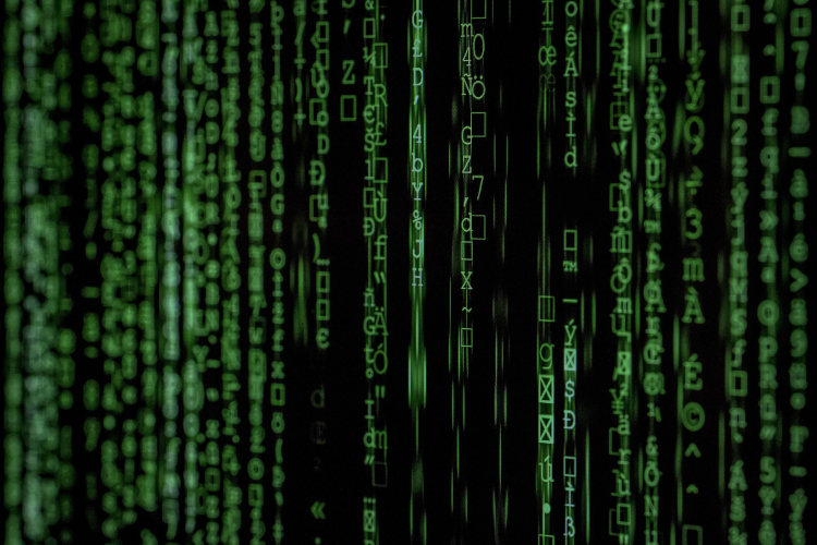 Adathalászati kísérlet miatt figyelmeztet az MKB Bank