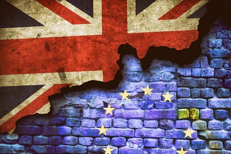Lerombolná a brit kereskedelmi kapcsolatok jelentős részét a megállapodás nélküli Brexit