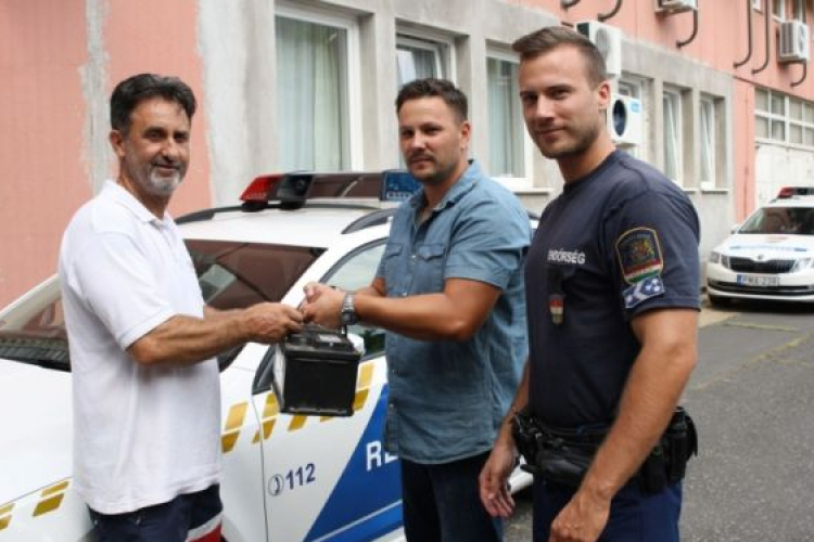 Akkumulátorokat és szerszámokat lopott