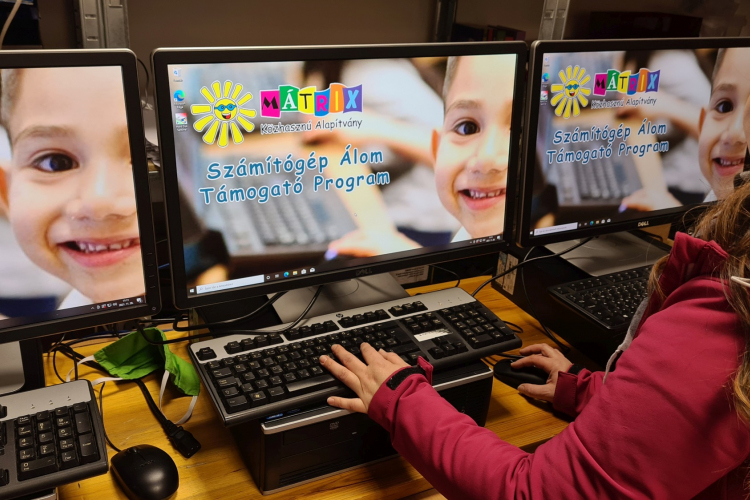 Számítógép adomány kérhető rászoruló kisgyermekeknek