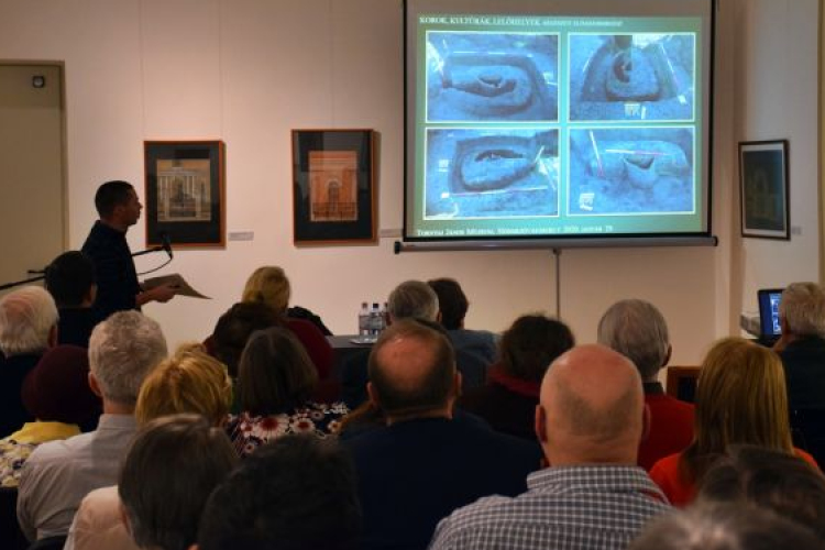 Feltártak sírokat, épületmaradványokat és füstölő-szárító műhelyt