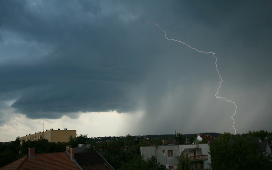 Vége a kánikulának: esős, szeles hétvége jön