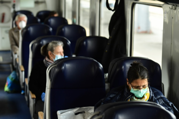 Szigorít a MÁV-START és a Volánbusz: szeptember 15-től leszállítják a maszk nélkül utazókat