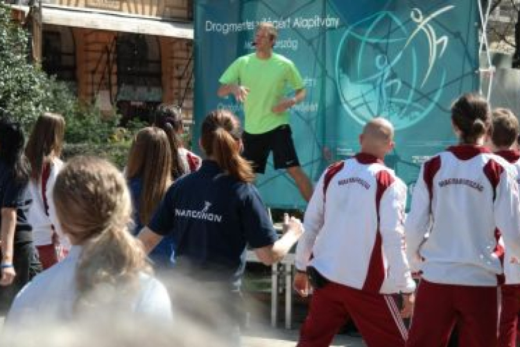 ELINDULT A 14. DROGMENTES MAGYARORSZÁGÉRT MARATON