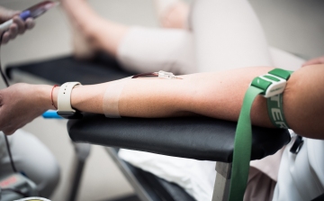 Véradók Világnapja: több mint 200 kormánytisztviselő ad vért