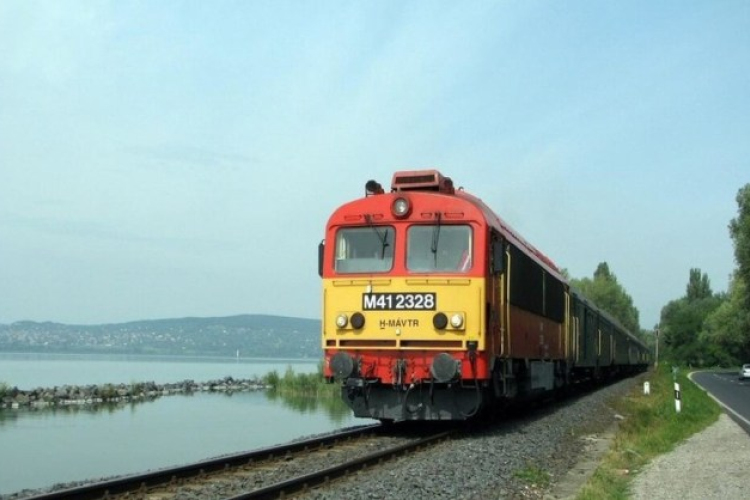 Június 15-től jön a balatoni turisztikai szezonhoz igazodó kedvezményrendszer