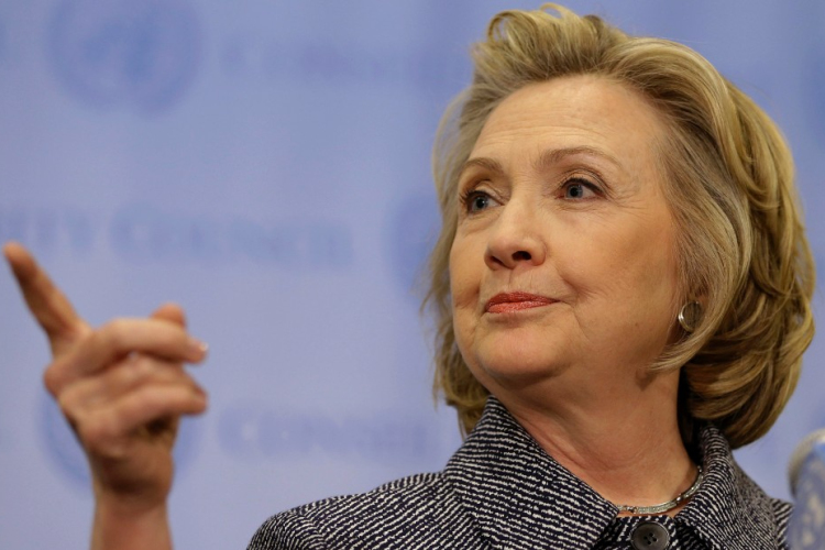 Hillary Clinton másokat okol az elnökválasztási vereségért