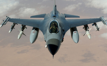 Holland védelmi miniszter: az Egyesült Államok jóváhagyta F-16-os vadászgépek átadását Ukrajnának