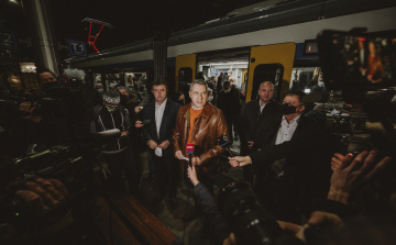 Elindult Magyarország első vasútvillamosa