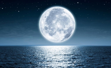 Havonta fürdik a Hold a Földről érkező oxigénionok záporában