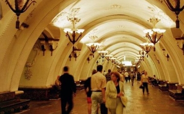 Kábeltűz és füst a moszkvai metróban, kétezer embert kellett kimenekíteni