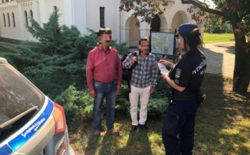  Két illegális migránst tartóztattak fel Kiszombornál