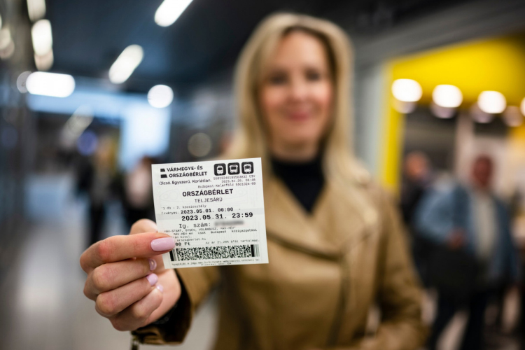Elsőként Zalaegerszegen fogadják el a helyi közösségi közlekedésben a vármegye- és országbérleteket