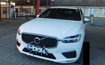 Körözött Volvo Csanádpalotánál 