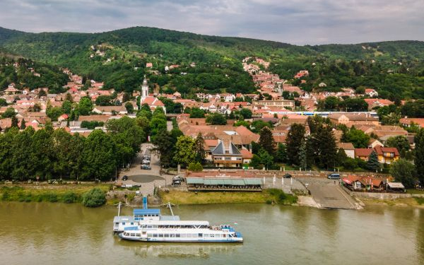 Nagymaros-Visegrád és Zebegény között június 10-től vonatpótló hajó is segíti az eljutást