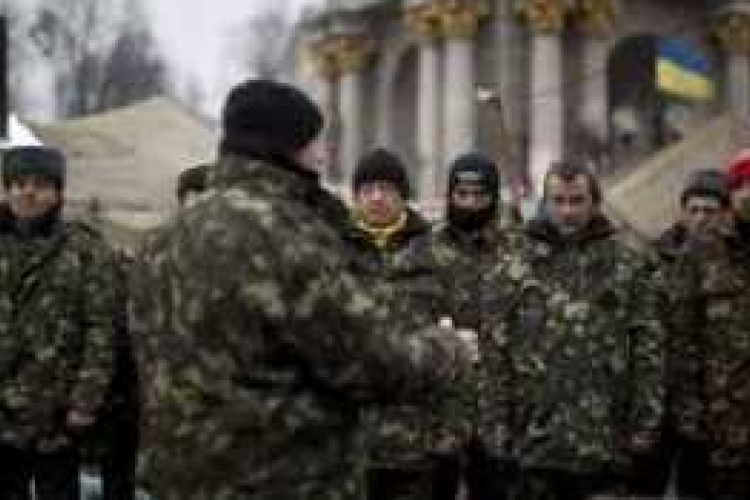 Ukrán válság - Negyvenezer tartalékost hívnak be az ukrán fegyveres erőkhöz