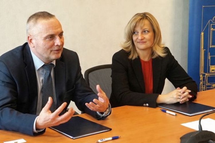 Együttműködési megállapodást kötött a MÁV-csoport és a győri Széchenyi István Egyetem