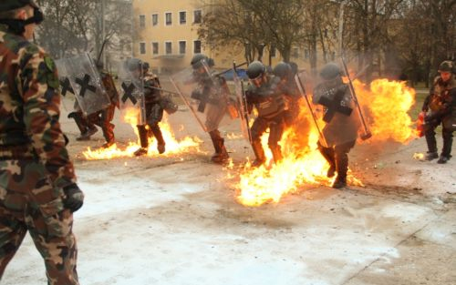 Tömegkezelés gyakorlása