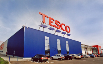 A Tesco nem forgalmaz olyam hamburgerhúst, amelyben ló- és sertéshús nyomai vannak