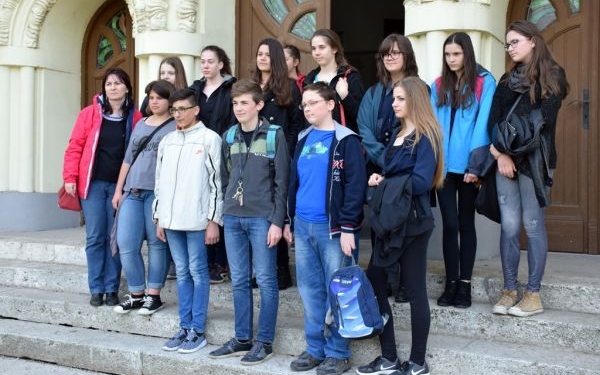 Diákcsoportok emlékeztek a holokausztra a Magyar Tragédia 1944 kiállítóhelyen