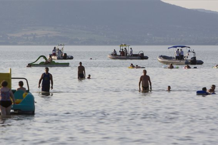 Belefulladt egy 18 éves fiú a Balatonba