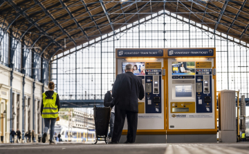 Elindult az új automaták telepítése: már 50 új berendezés áll az utasok rendelkezésére