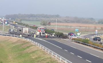 Megindult a forgalom az M5-ös autópályán Budapest felé