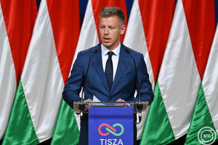 Magyar Péter: megtartjuk és kijavítjuk a déli határkerítést, nem fogadunk el semmilyen paktumot