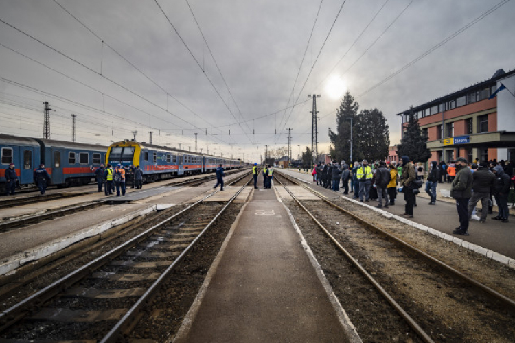 Szolidaritási jeggyel, díjmentesen utazhatnak az ukrajnai menekültek