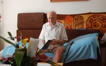 90. születésnapján köszöntötték Lázár Lajost az önkormányzat dolgozói