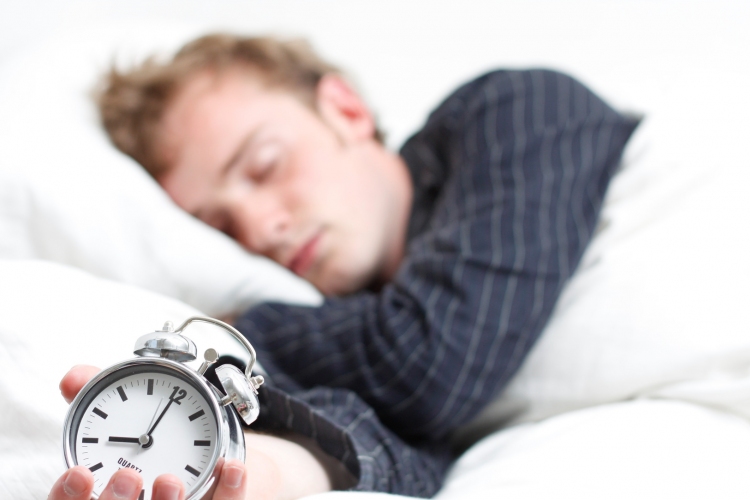 A rendszertelen alvás növeli a rák kockázatát