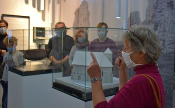 Közösségi régészeti találkozót tartottak a Tornyai János Múzeumban